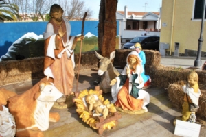 12 - Gesù Bambino - Anno 2008 - Carmen e Patrizia - Associazione Il Tempo della Memoria - Presepe di Stintino