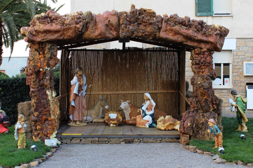 70 - Capanna con struttura in legno - Anno 2008 - Angelo Moschella - Associazione Il Tempo della Memoria - Presepe di Stintino